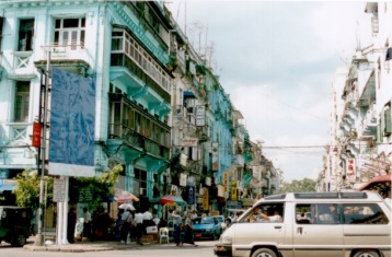 Yangoni tänavamiljöö